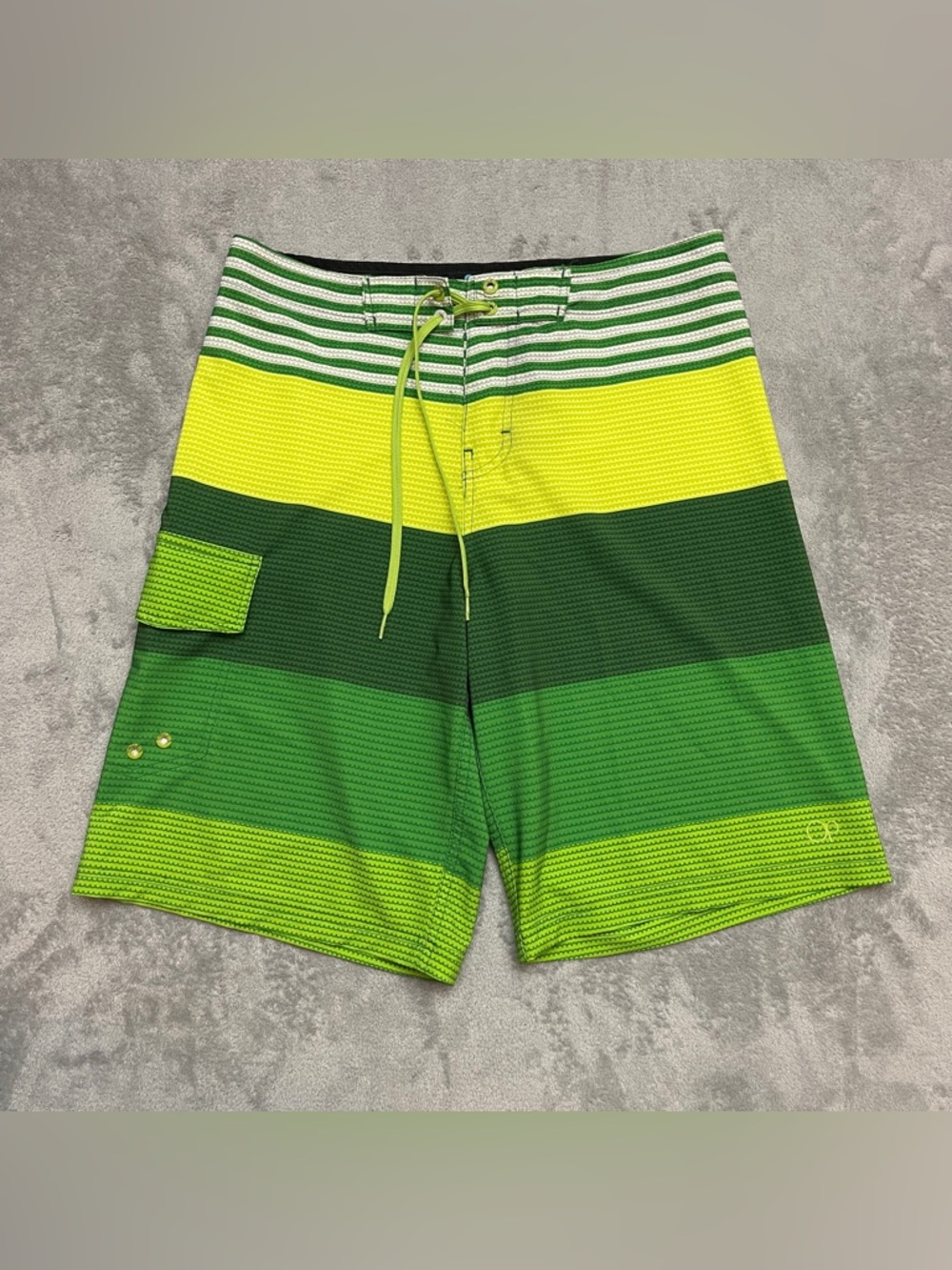 Men's OP Flex Green And Yellow 4 Way Stretch Shorts Size 32 Waist